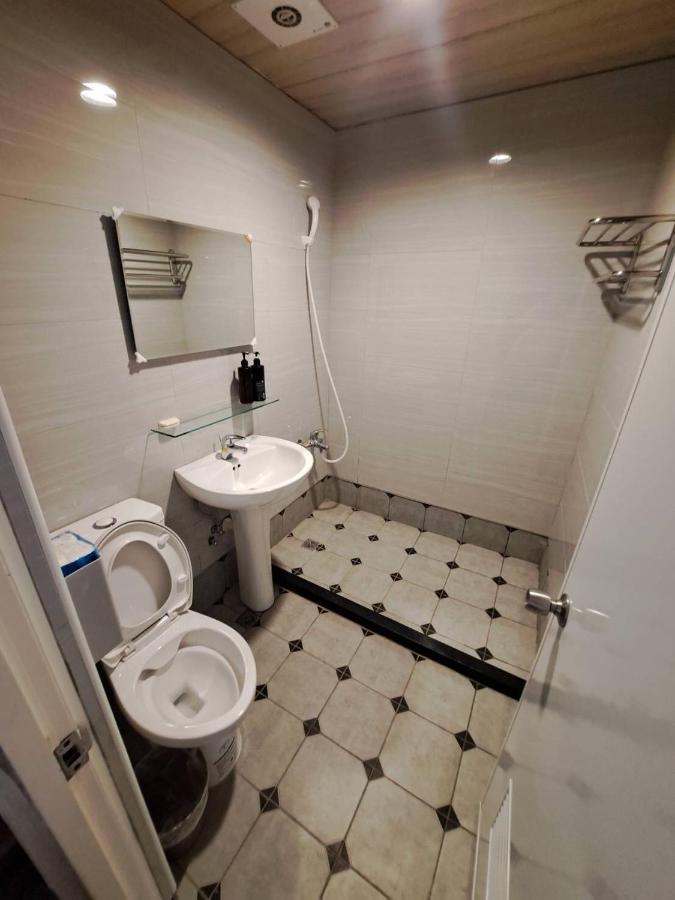Long House Apartment Тайджун Екстериор снимка